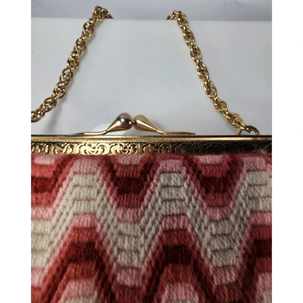 RARE Couture Purse By Lexi Vintage Style Kiss Twist Closure Pink & White Handbag